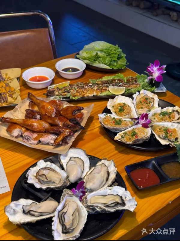 蓮塘口岸美食（圖片來源：大眾點評@徐闻一品·粤熊记烧鸡·烤鳗·泥虫粥(莲塘店)）