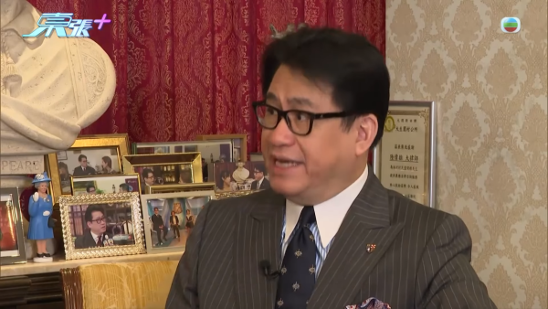 鍾屋村叔姪因車位反目成仇，節目截圖，來源︰東張西望。