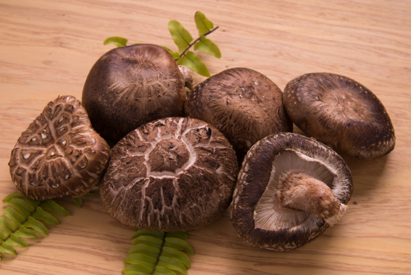 六旬男患大腸癌四期拒食蔬菜 醫生建議改食1物 持續兩年半病情未復發