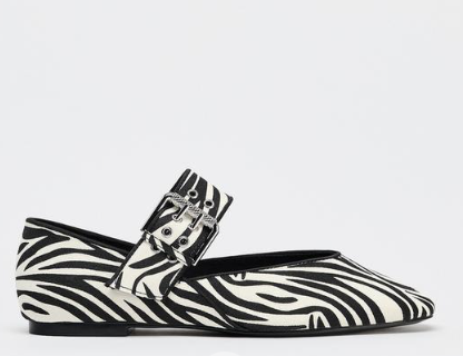 ANIMAL PRINT BUCKLE BALLET FLATS 原價$359.00 折後$143.00