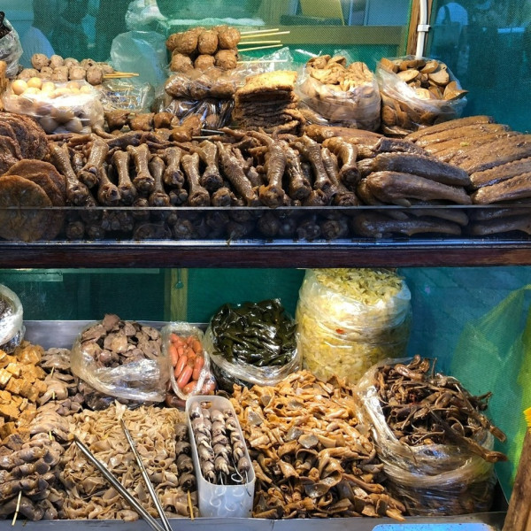 西門町美食(圖源:FB@萬國滷味) 西門町美食(圖源:FB@萬國滷味)