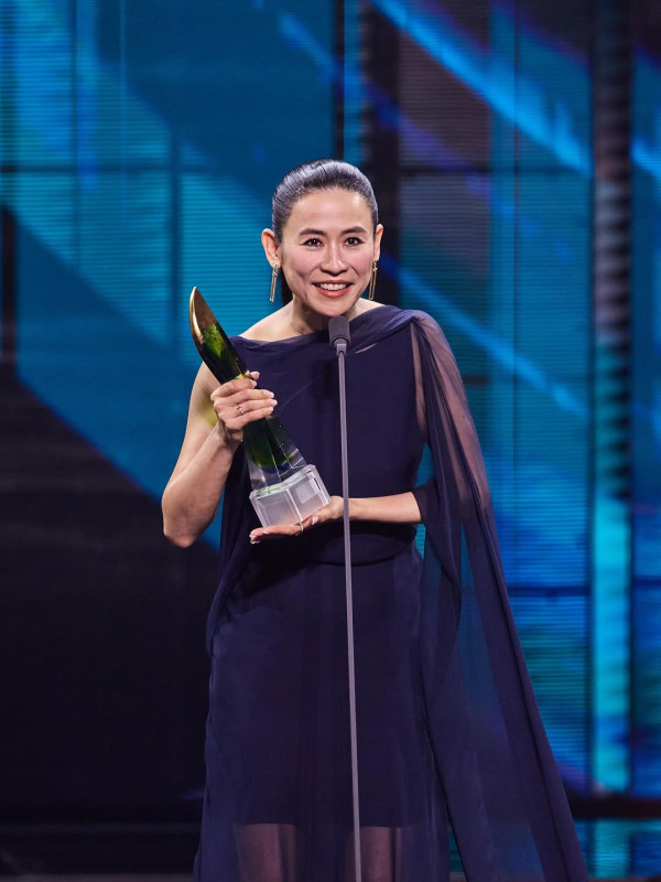 勇奪《紅星大獎2025》最佳女主角獎(（圖片來源：IG@jessicahsuan_official）