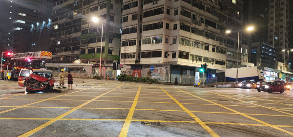 港人遇恐怖的士司機狂扭軚！超多苦主有共鳴怕炒車：揸開F1賽車？