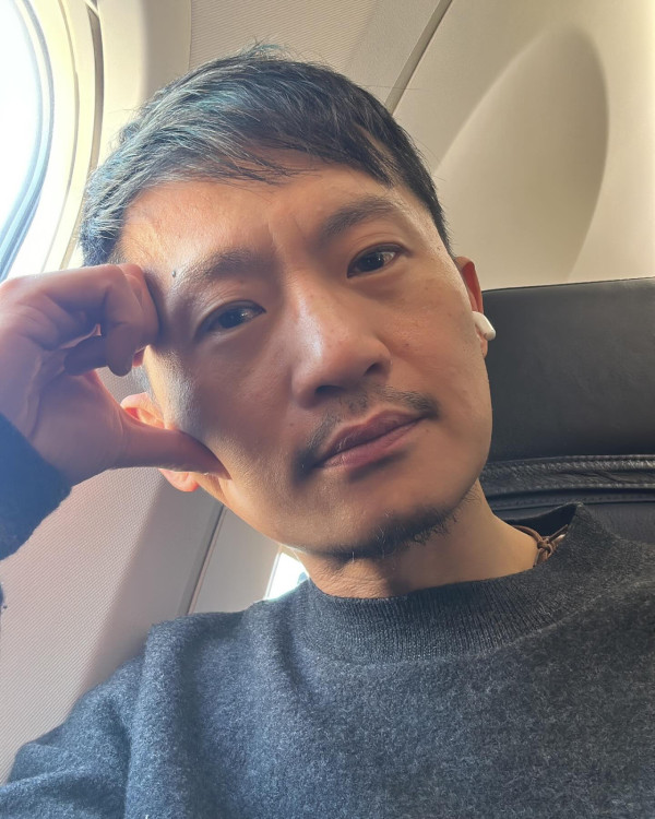 男歌手移居海外突爆離婚震驚樂壇 西班牙隱居「淨身出戶」避談另一半性別