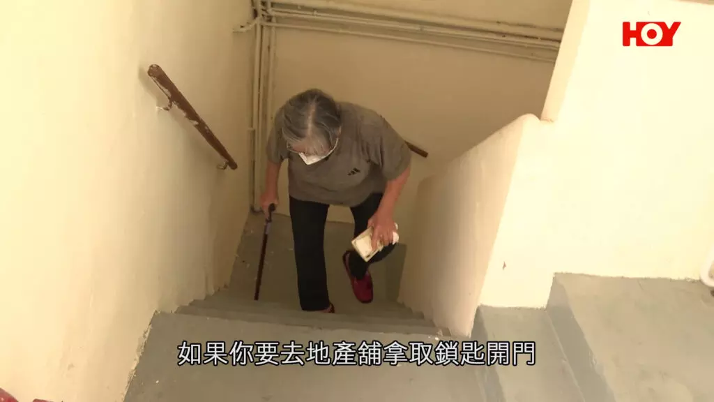 一線搜查｜業主疑逼79歲婆婆5萬元出售天台屋！落閘加鎖阻歸家