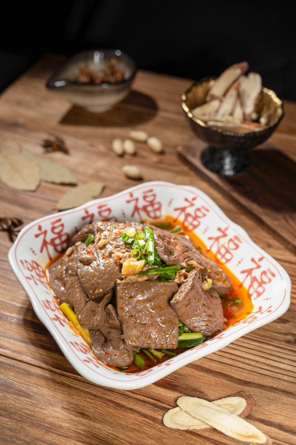 台灣連續6年米芝蓮阿城鵝肉首度登港 必食煙燻鵝+ 白滷水鵝+麻辣鴨血 即睇介紹！