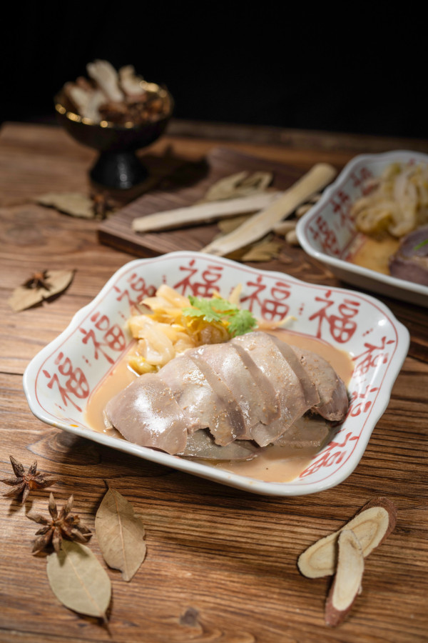 台灣連續6年米芝蓮阿城鵝肉首度登港 必食煙燻鵝+ 白滷水鵝+麻辣鴨血 即睇介紹！