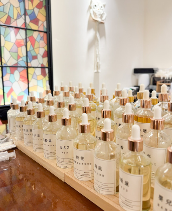 室內好去處 | 尖沙咀手作香水工作坊 調配專屬香氣／即場客製化香水樽