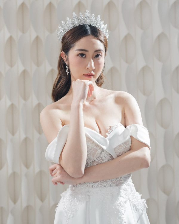 28歲東張女神加入《愛回家》上位成功？ 曾低胸獻吻曾志偉慶生被指搏出位出晒面