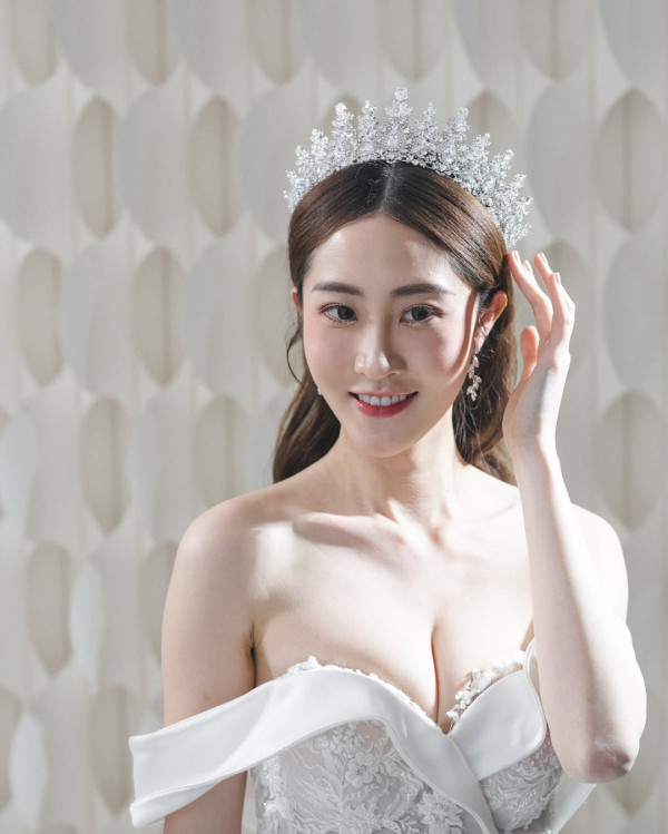 28歲東張女神加入《愛回家》上位成功？ 曾低胸獻吻曾志偉慶生被指搏出位出晒面
