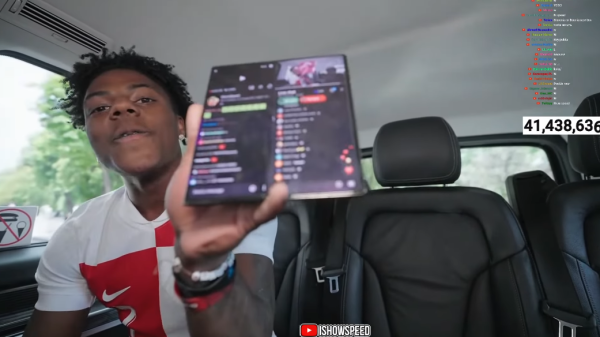 IShowSpeed華為真愛粉確認？直播興奮show出華為三摺機 活用機身設計時刻與觀眾互動