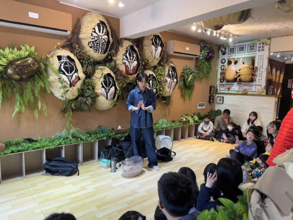 台北親子餐廳(圖源:甲蟲秘境親子餐廳FB) 台北親子餐廳(圖源:甲蟲秘境親子餐廳FB)