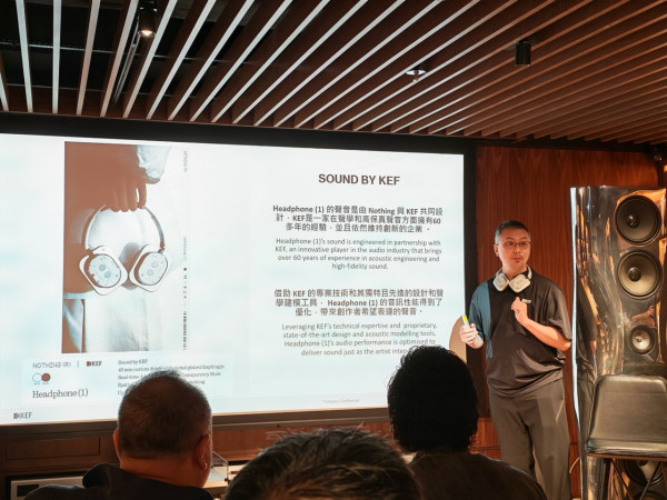 新機登場｜Nothing Phone (3) 香港登場 $6,399 起 旗艦級AI手機搭載創新Glyph Matrix 同步推出KEF聯名Headphone (1) 進軍罩耳式音頻領域
