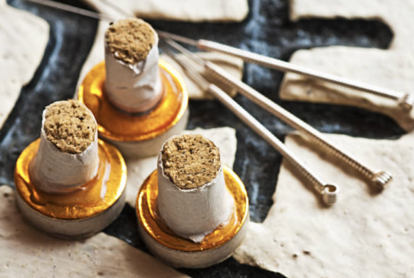 艾灸 圖片來源:iStock