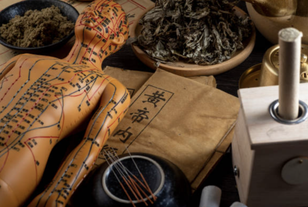 艾灸 圖片來源:iStock