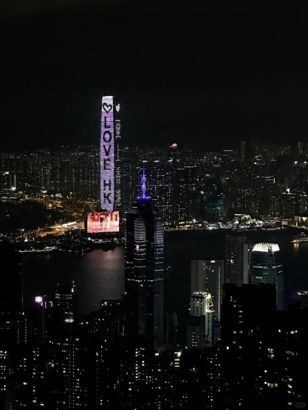 內地客遊港後列七大殘酷現實 纜車要排兩個鐘/酒店質素參差 呼籲：別信小紅書 