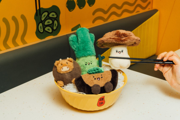 譚仔APP首創「米線系」手機遊戲！全年免費土匪雞翼＋$1過橋米線 加推限量版公仔