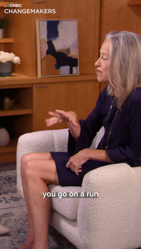 CEO公開長途機抗時差2大秘訣 搭機時堅持1事/下機後跑步 專家這樣回應 