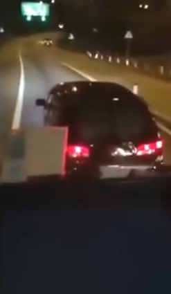 享和街赤膊男疑再爆黑歷史？8年前影片揭遭地盤佬掌摑後狂道歉：對唔住大佬