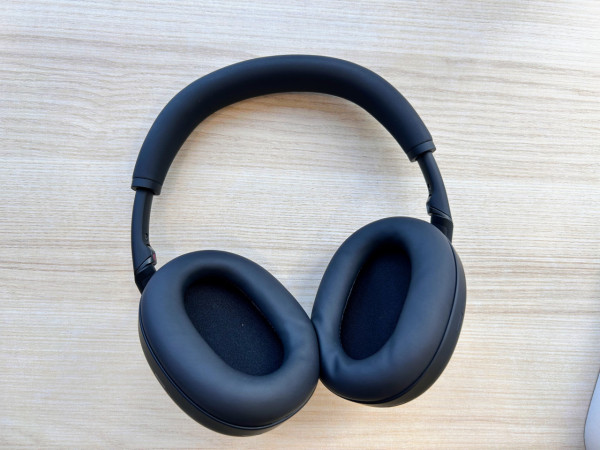 即時降噪反應提升 摺疊易收納 實試Sony WH-1000XM6旗艦降噪耳機