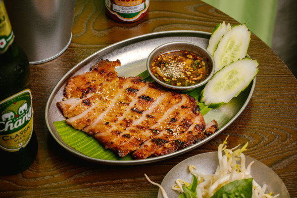 Siaw尖沙咀人氣泰菜餐廳！前米芝蓮泰廚夥泰籍好友主理+ 全港首次供應泰式椰子煎餅