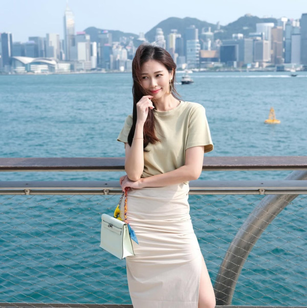 送粉絲名牌手袋(圖片來源:IG@vvyeo)