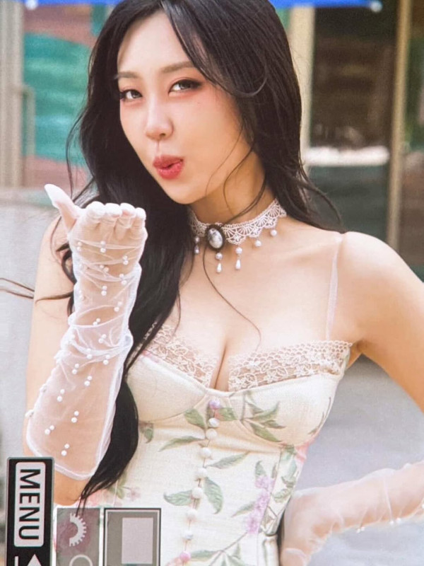 被告知翻版惹崩潰（圖片來源:IG@youngji_02)