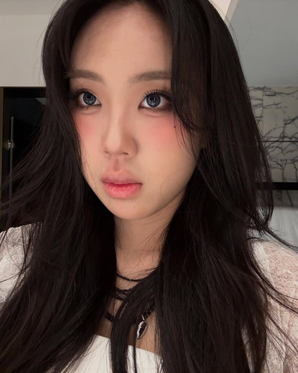 被告知翻版惹崩潰（圖片來源:IG@youngji_02)