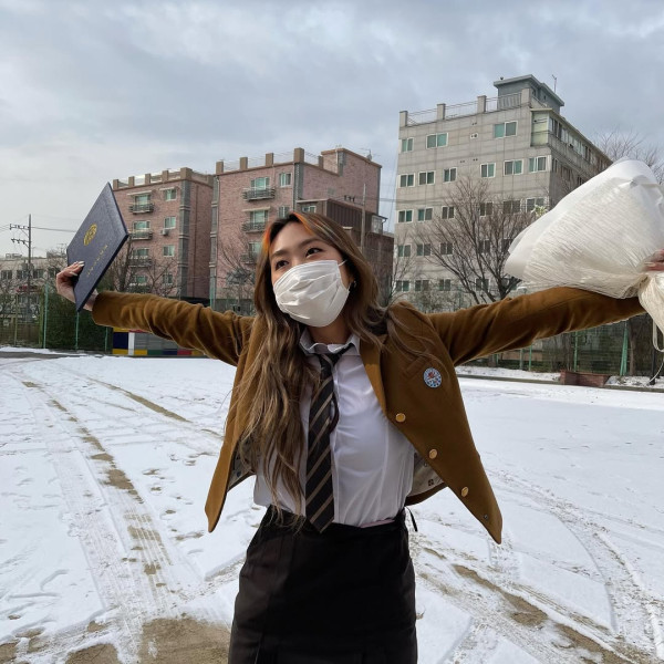 20歲捐上億韓幣（圖片來源:IG@youngji_02)