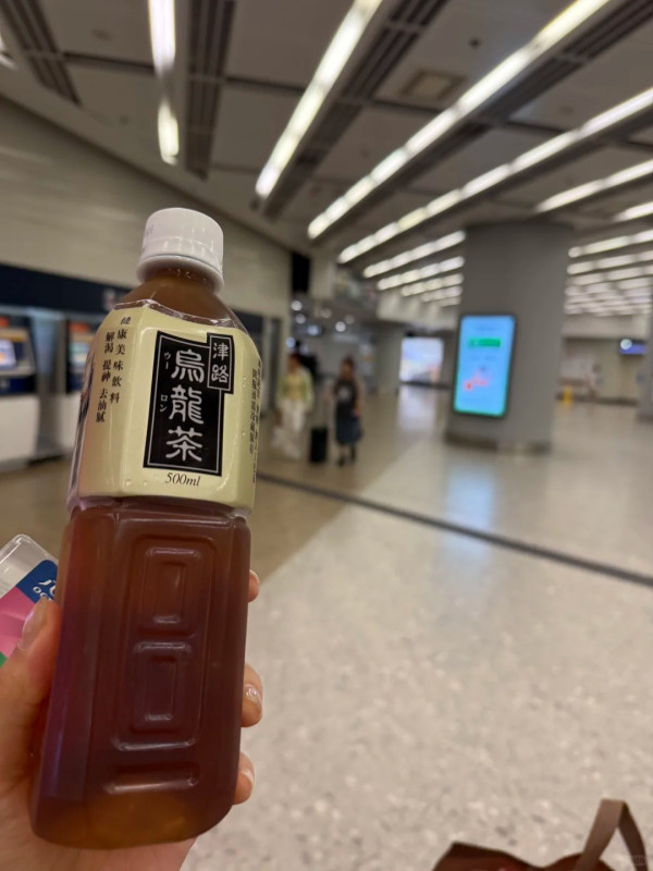 內地客遊港便利店見證暖心一事 稱被港人感動到想喊:衝擊力太強了