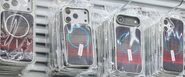華強北直擊｜iPhone 17 四款機型機殼、保護貼熱賣！超薄 iPhone Air 真的要來了？