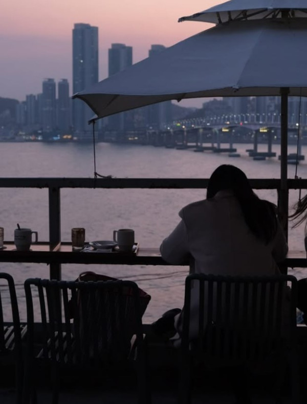 【韓國釜山】白淺灘文化村一日遊 絕美海岸咖啡廳／海景足浴、附交通攻略 