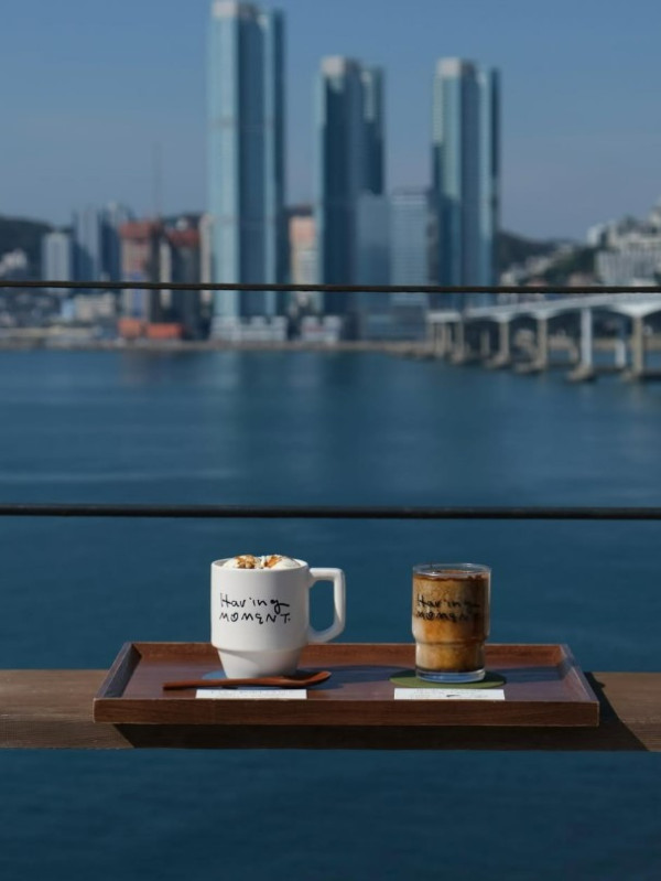 【韓國釜山】白淺灘文化村一日遊 絕美海岸咖啡廳／海景足浴、附交通攻略 