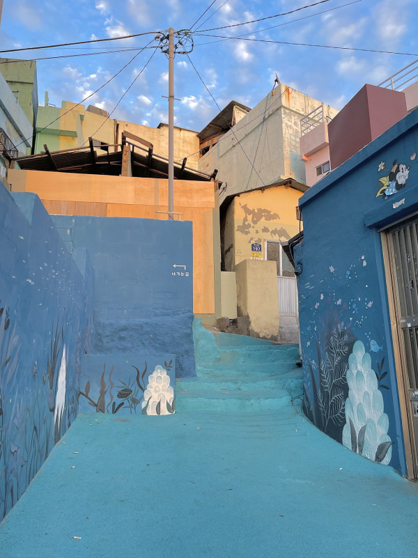 【韓國釜山】白淺灘文化村一日遊 絕美海岸咖啡廳／海景足浴、附交通攻略 