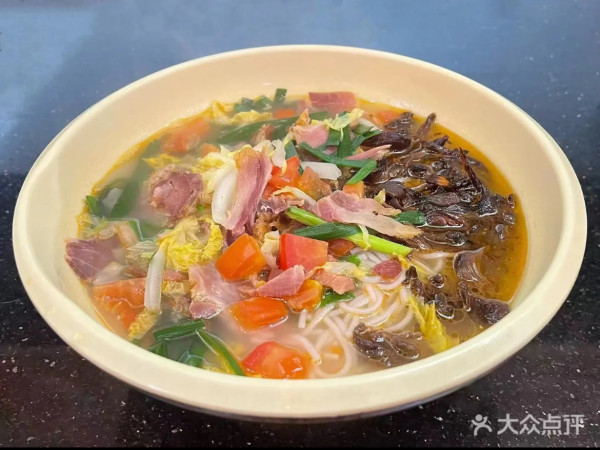 圖片來源:大眾點評@云南哈尼米线(东门店) 圖片來源:大眾點評@云南哈尼米线(东门店)