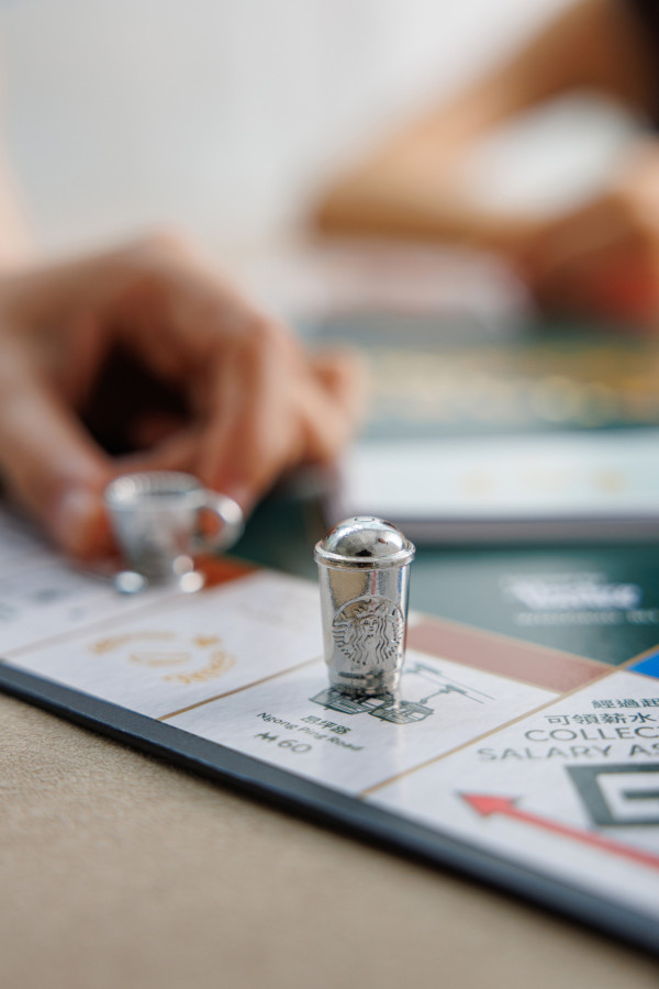 Starbucks全球首副大富翁珍藏版  附上架日期!