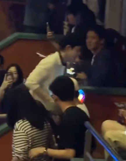 李洙赫現身GD演唱會(圖片來源:抖音@凍凍)