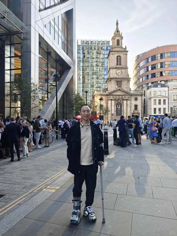 港姐百億富商老公驚爆與另一人親密關係 30年貼身相伴直言希望能白頭到老