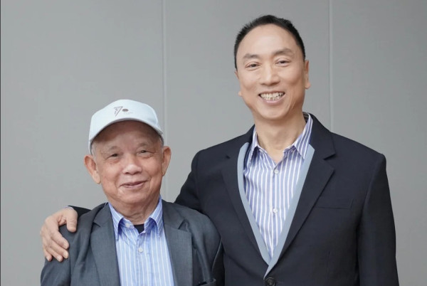 港姐百億富商老公驚爆與另一人親密關係 30年貼身相伴直言希望能白頭到老