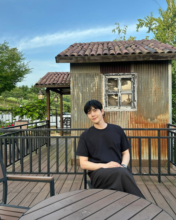 ISFP男生10大性格特質 （圖片來源：IG@seonho__kim）