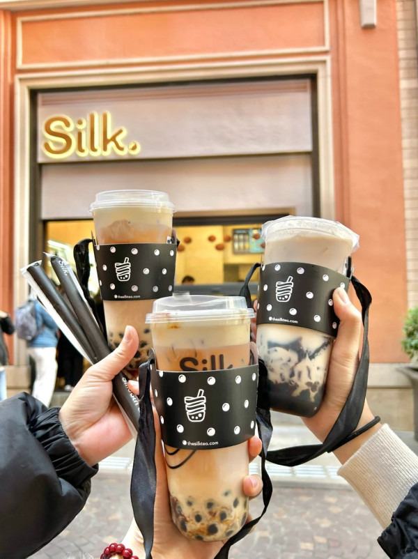 SKITTLES免費派30萬份彩虹軟糖 乳酸水果味！