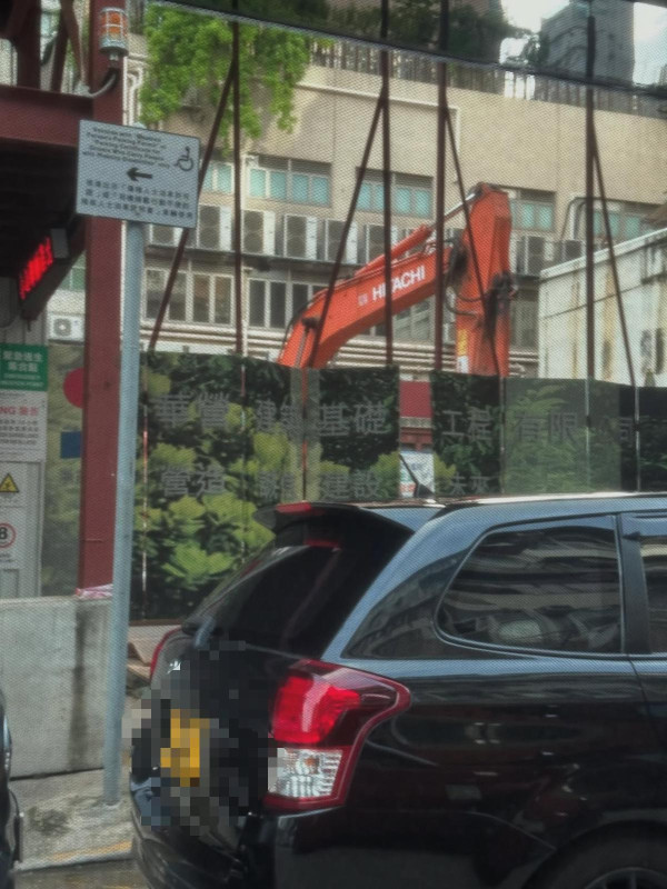 Uber乘客抱1物上車遭拒載！控訴司機「明搶」要求自付取消費
