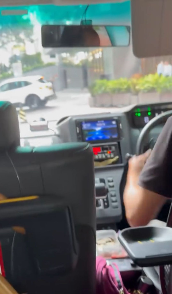 港人遇恐怖的士司機狂扭軚！超多苦主有共鳴怕炒車：揸開F1賽車？