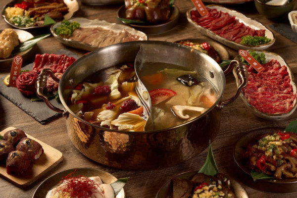 台北火鍋推薦(圖片來源:IG@滿堂紅頂級麻辣鴛鴦鍋) 台北火鍋推薦(圖片來源:IG@滿堂紅頂級麻辣鴛鴦鍋)