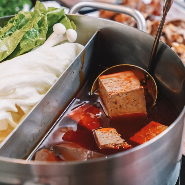 台北火鍋推薦(圖片來源:IG@滿堂紅頂級麻辣鴛鴦鍋) 台北火鍋推薦(圖片來源:IG@滿堂紅頂級麻辣鴛鴦鍋)