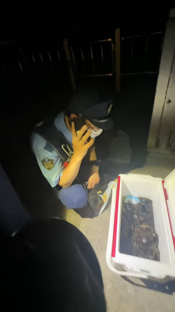居日內地人非法捉一物被警察斷正！發文警世：以為是很正常的事情 