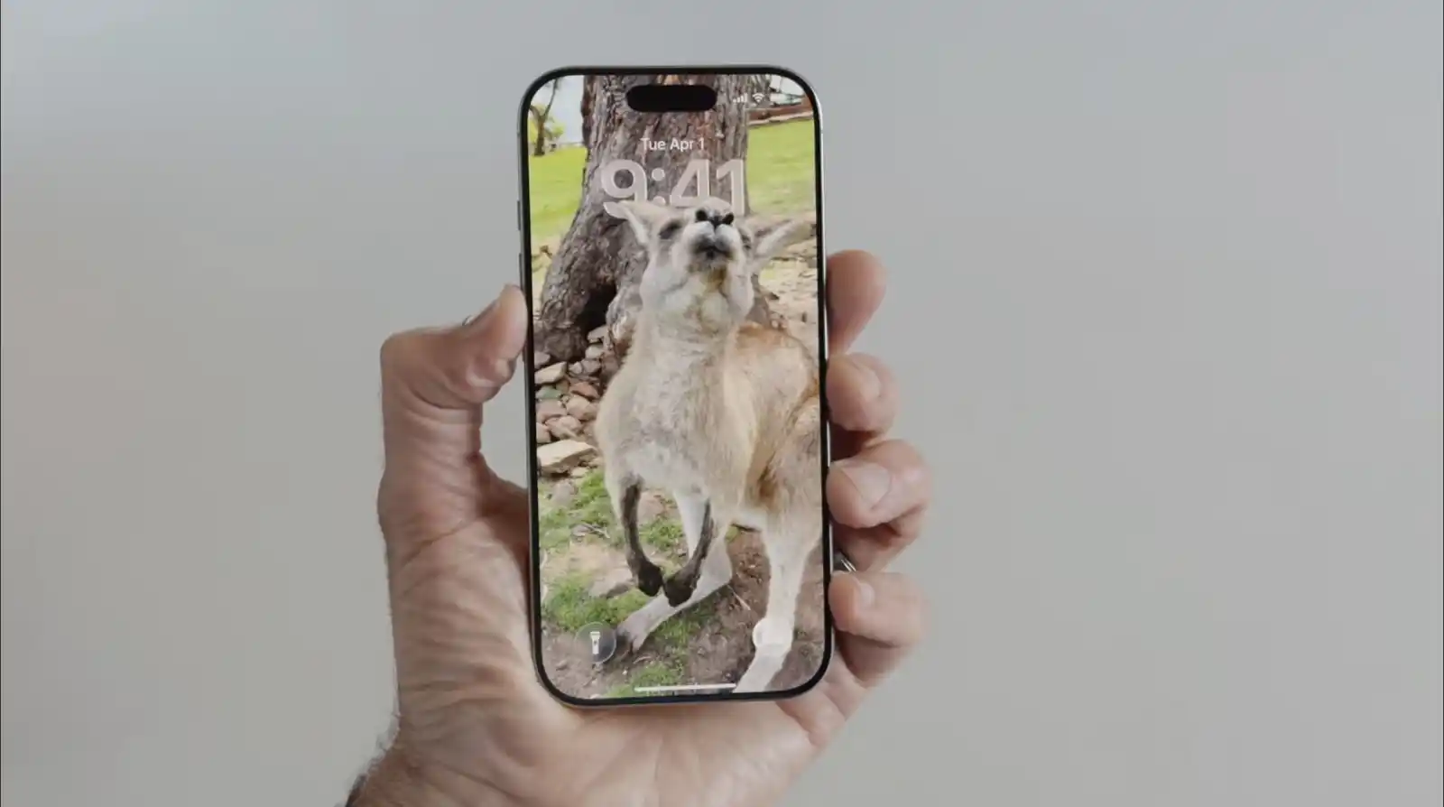 Apple iOS 26公測版料本周發布 全新「液態玻璃」設計成焦點