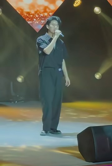 聲秀｜23歲胡子貝Matt江蘇人背景起底！城市大學研究生擁內地認證十級鋼琴造詣