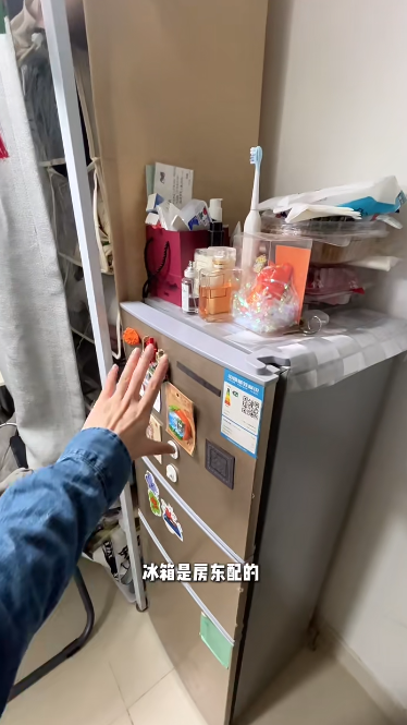 港漂女$4000住45呎劏房！列4大優點顛覆想像惹激辯：壓抑vs享受？