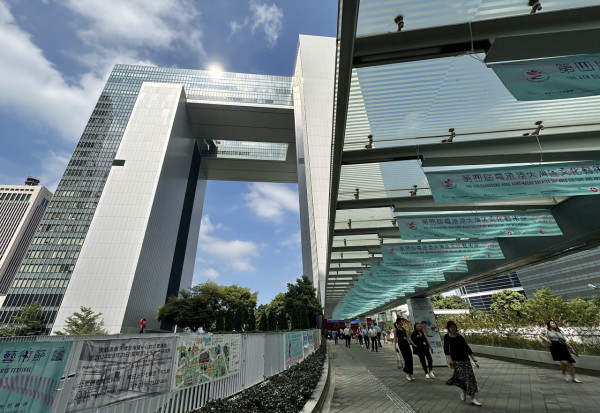 康文署招聘助理康樂事務經理！公務員職位空缺 起薪點$31,795！指定課程副學士/高級文憑可申請！